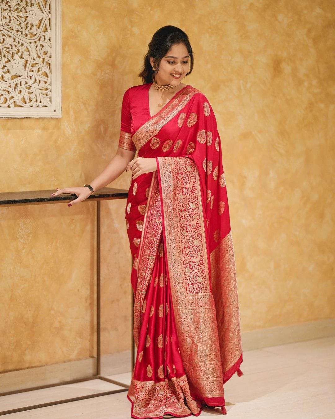 Regal Red Soft Silk Saree With Classic Blouse Piece