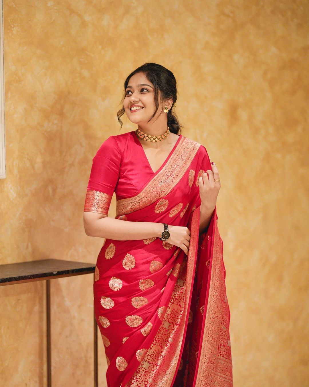 Regal Red Soft Silk Saree With Classic Blouse Piece