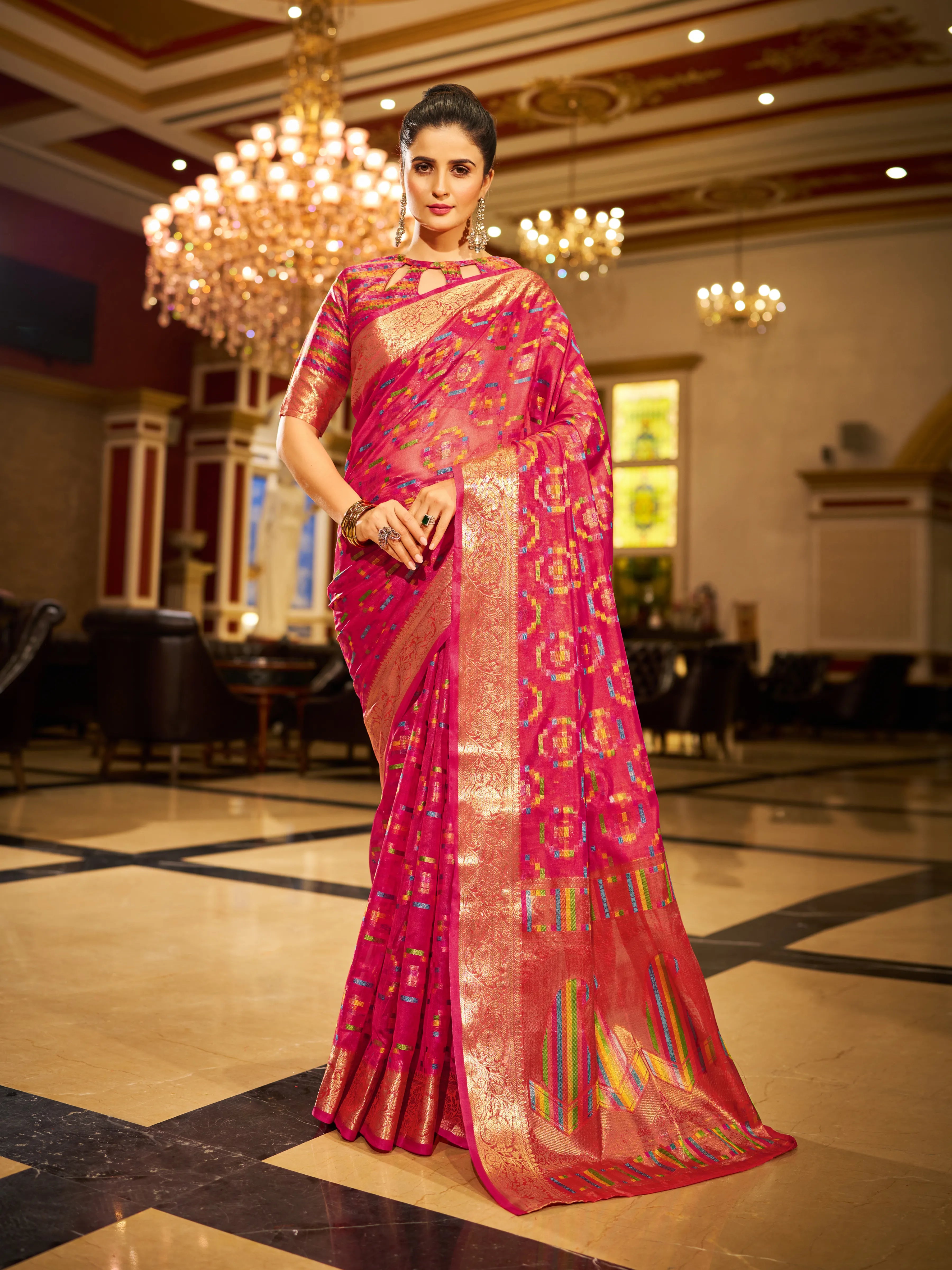 Hypnotic Dark Pink Organza Silk Saree With Demesne Blouse Piece