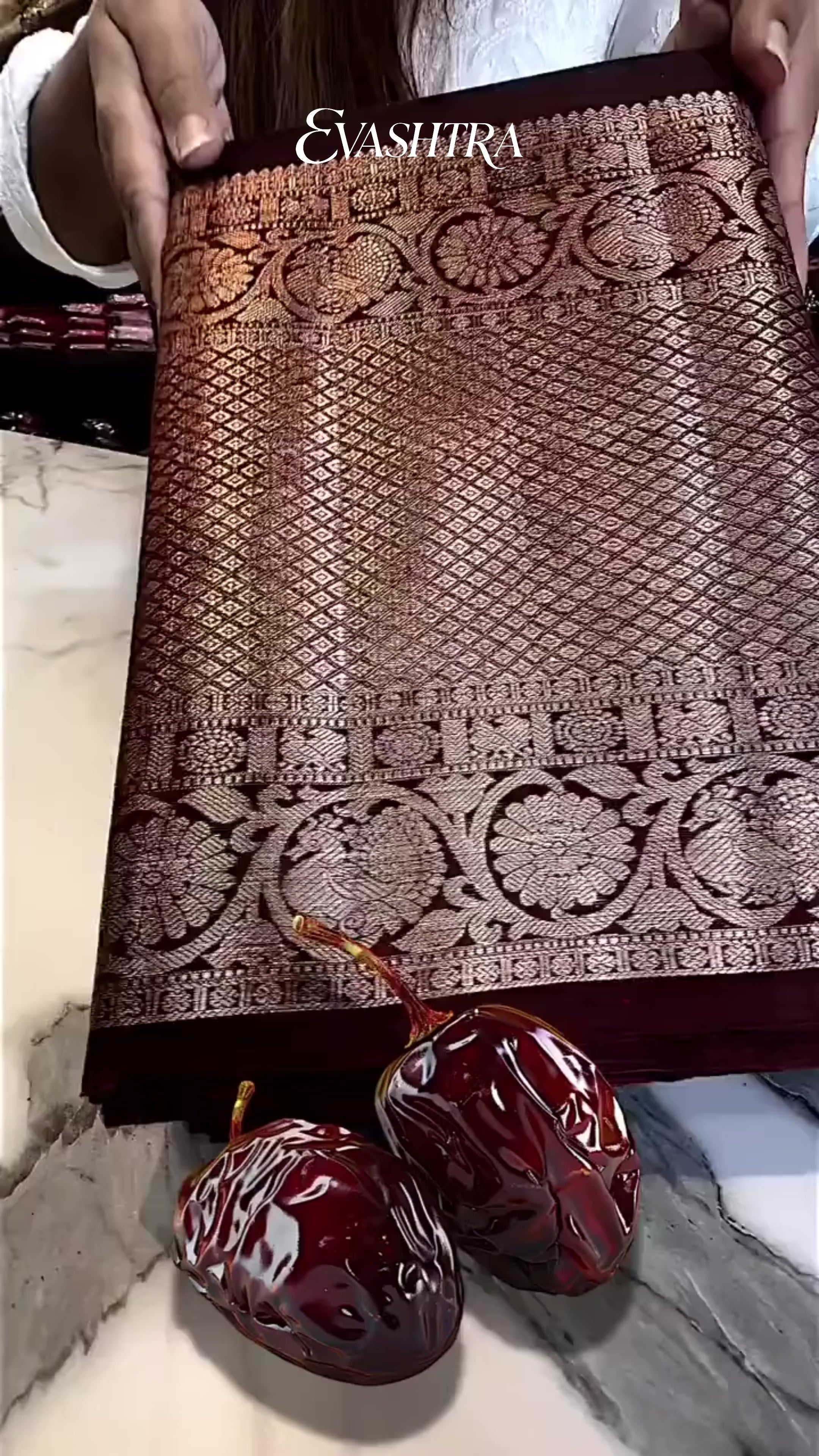Elegant Wine Soft Silk Saree With Evocative Blouse Piece
